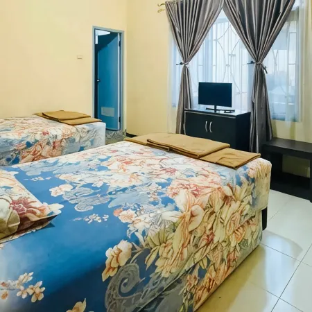 Parama Guest House