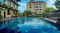 Sasha Transit Hotel