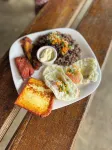 Nestled at the base of Rincon de la Vieja Volcano and bordering the Rio Celeste. - Wi-Fi