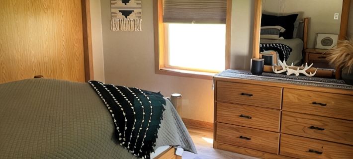 Waterfront cabin with amazing views- Short drive to Dubuque,IA Hotels in Grant County