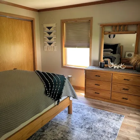 Waterfront cabin with amazing views- Short drive to Dubuque,IA