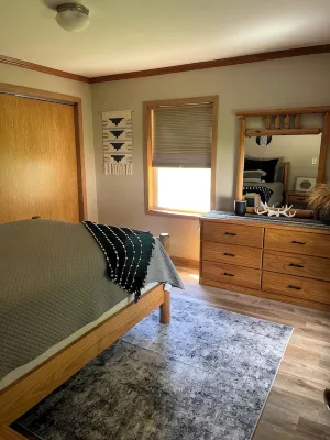Waterfront cabin with amazing views- Short drive to Dubuque,IA