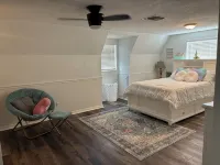 Spacious 5 Bedroom 3.5 Bath Pool Home with Gym!!