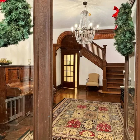 Valentine Suite / 1BD/1BA Apt in Holiday House