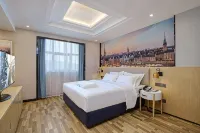 Kyriad Hotel (Jiujiang Duchang Pedestrian Street)
