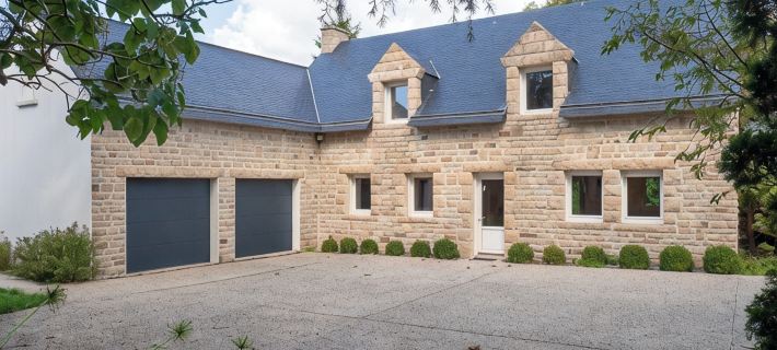 Superb house 100m from the sea with heated swimming pool Ξενοδοχεία στην πόλη Concarneau