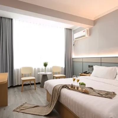 Yayue Hotel (Ancient Kiln Folk Customs Expo Area & China Ceramics Museum Branch) Hotels near People's Park