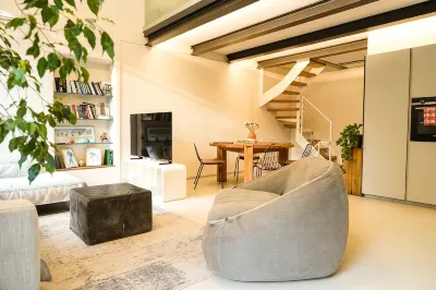 Loft In Center | Forlì Center | Style & Comfort のホテル