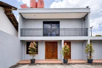 Cozzy Malakai Guesthouse - 2-Star