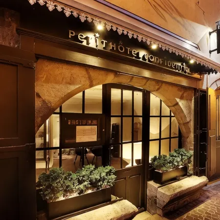 Petit Hôtel Confidentiel