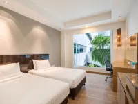 Village Hotel Changi by Far East Hospitality Отели рядом с достопримечательностью «Парк Пасир-Рис»