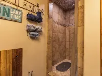 Red Bird Cabin Studio Retreat Hotels in Llano County