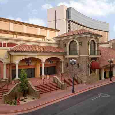 Peppermill Resort Spa Casino Hotel Exterior