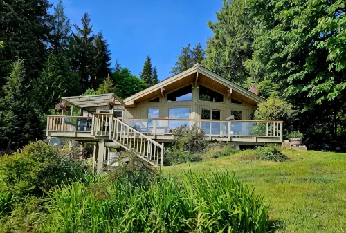 The West Coast Lodge: Private, Gorgeous, and Ready for Your Friends and Family! - 방갈로