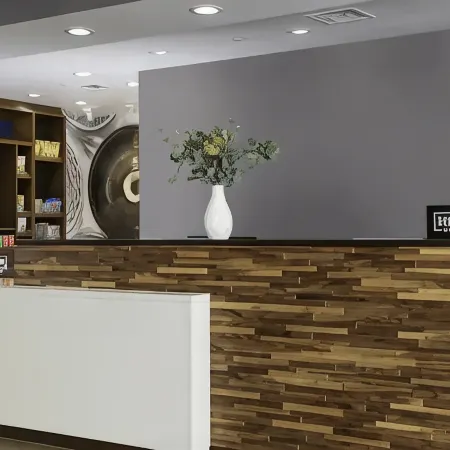 Hampton Inn & Suites by Hilton Marshfield