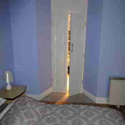 Perfect! for doing Galway City. Discount for Weekly Stays! Rooms