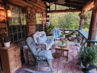 Lovely Log Cabin Retreat: Cozy Fireplace, Beautiful Gardens & Nature - Alphydda