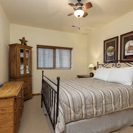 Wintergreen Retreat - bespoke luxury post & beam home on Devils Knob loop