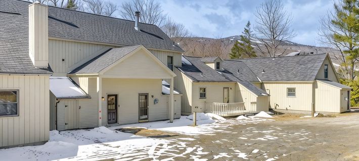 3 min to Mt Snow & FREE Shuttle! Family-Size fun, Wood Fireplace, Arcades. Hotéis em Dover