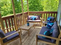 Prince Edward County Pond-Side Getaway! Family-friendly private oasis! - 4-Star