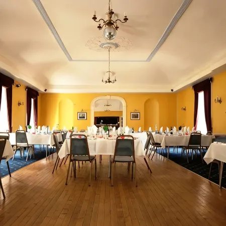 Royal Dunkeld Hotel Отели в г. Данкелд