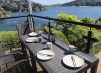 Apartment with Stunning Sea Views of South Sands Beach, Salcombe + 2 Car Parking