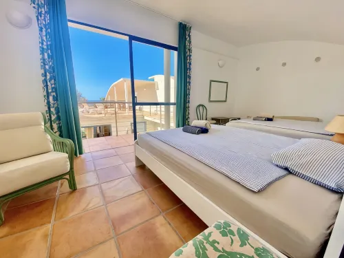 Villa with private pool and free WiFi, close to the sea, protected courtyard - Private Pools