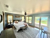 Lake cabin w/Mountain view, game room, & lake access, Sleeps 8, 3 King Bedrooms - 4-Star