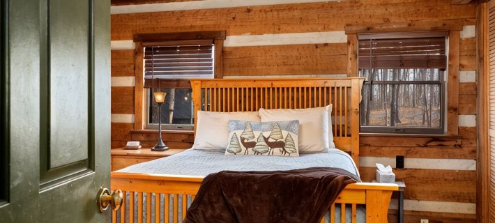 Cozy Cabin in the Wintergreen Retreat Collection of Fine Homes Hotels in Augusta County