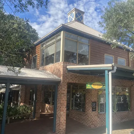 Studio apartment in the heart of town