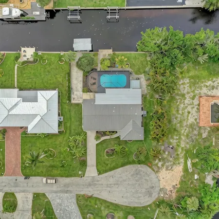 Luxe Paradise Escape on a Canal!