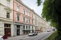 Large Central Gothenburg 2bd Apt - Condos
