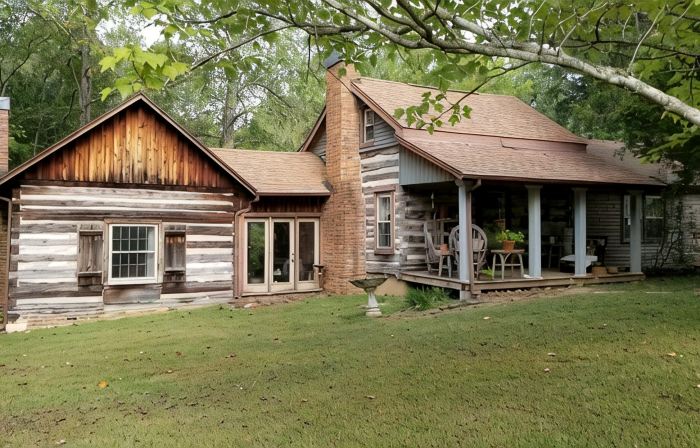 Authentic 1800s Century Kentucky Log Cabin Land Bewteen the Lakes