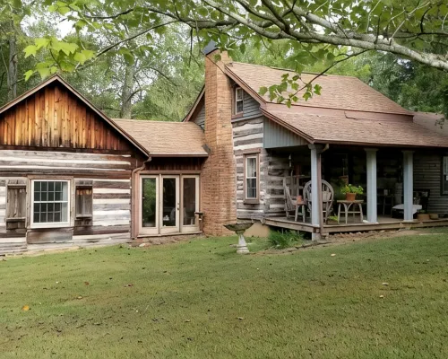 Authentic 1800s Century Kentucky Log Cabin Land Bewteen the Lakes Hotels in Trigg County