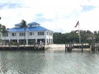 Ocean view condo with balcony/marina view