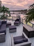 BEAUTIFUL LAKE HAMILTON COTTAGE - GREAT LOCATION, GREAT VIEWS - ADORABLE  3BD/3B - Wifi