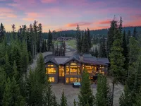 Big Sky Summit - Hot Tub, Fireplace & Ski Access
