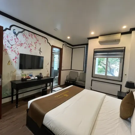 Royal Lotus Villa Отели рядом с достопримечательностью «Университет Естествознания»