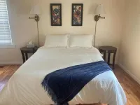 Cozy city cottage, one floor, covered porches, quiet neighborhood - 3-Star