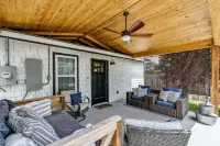 Front door parking, private covered patio with fenced in backyard - Bungalows