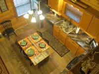 Rustic Cedar Cabin Hotels in Piper Gap