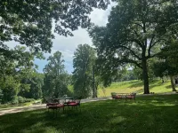 Nature getaway; beautiful Mountain Views, close to rivers, breweries & wineries.