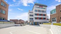 Samcheok Jangho Good Morning Pension