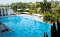 The Emirio Hotel & Cottage