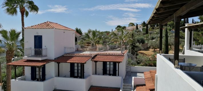 7 Islands Hotels in Spetses