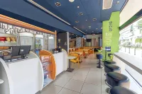 宜必思快捷布盧梅瑙酒店 - 酒吧