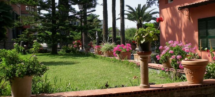 Villa Raffaela - Stately home, independent, quiet, sunny, ideal for a relaxing holiday Hôtels à&nbsp;: Ercolano