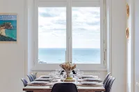 Spacious villa with sea view, 200 m from the beach. - 民宿