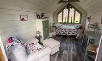 Glamping in the Tiny House with a Huge View - Homestays