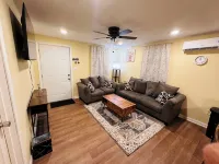 Welcome to Cozy Stone Cottage 3 bedrooms and 1 bathroom house. - 3 ดาว